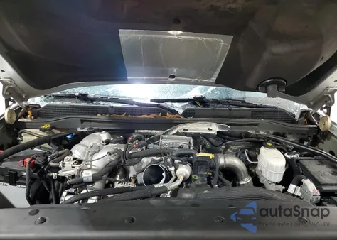 2018 GMC Sierra K2500 Denali z USA, uszkodzony, nr VIN 1GT12UEY3JF252702